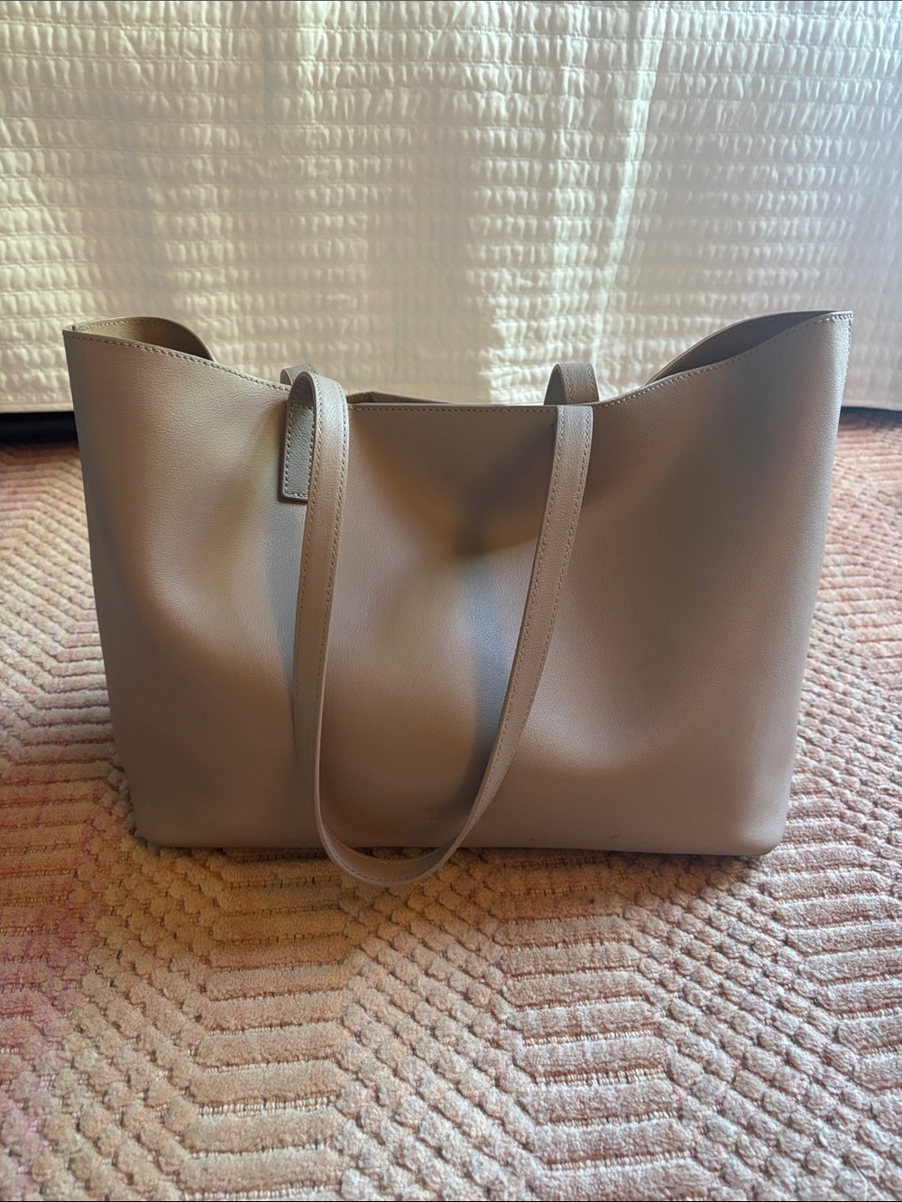 Away tote bag